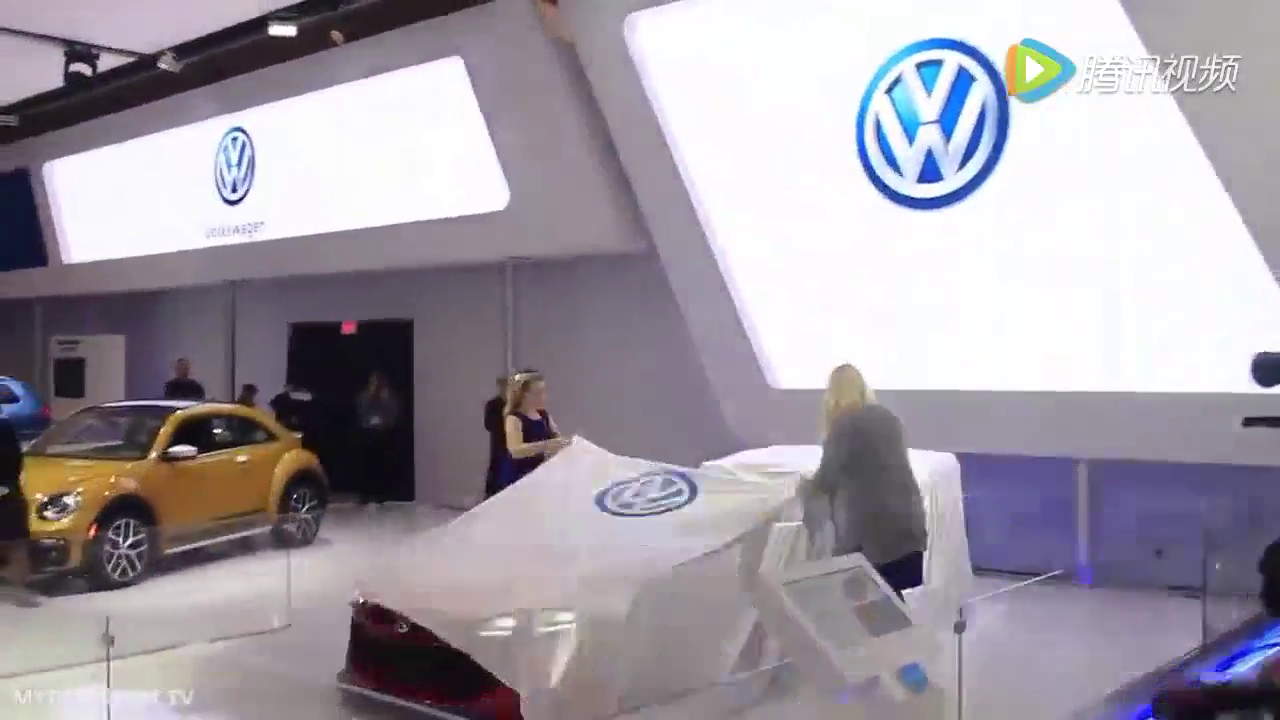 大众GTI超级跑车惊艳亮相，太吸人眼球！