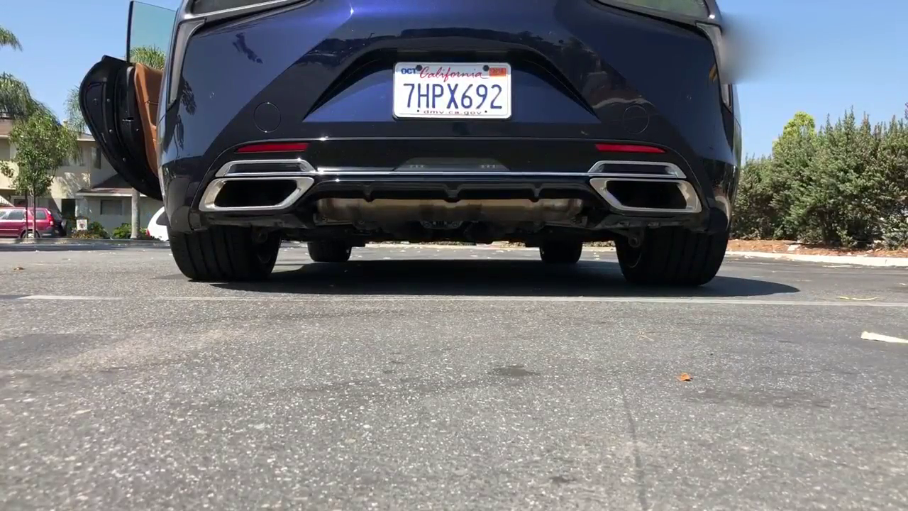 2018款雷克萨斯LC500，跑车的外观，奔驰的内饰，油门声音挺给力