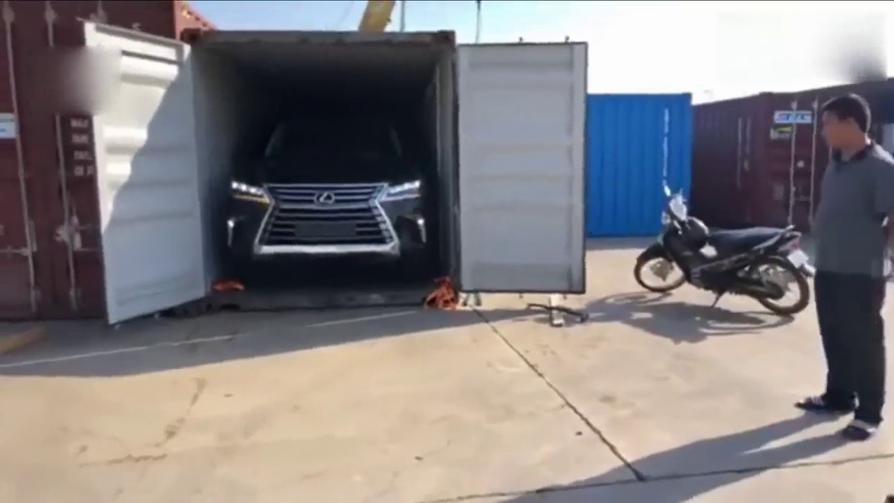 进口车都是如何漂洋过海的？打开集装箱后瞬间明白了！