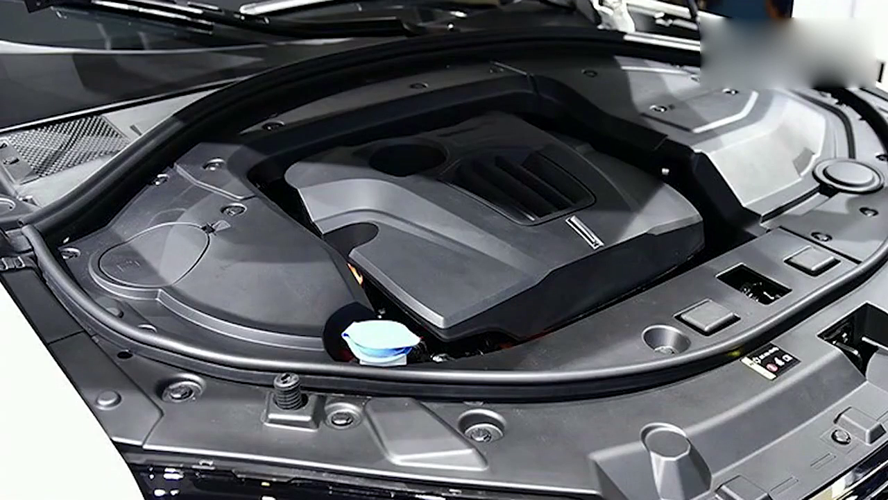 最长脸的国产车，长城强势入军新能源WEY P8上市，合资车着急了