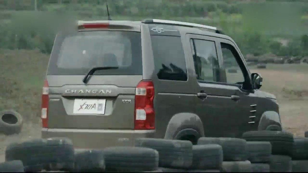 WRC世界拉力冠军 挑战长安欧尚X70A还原神技！