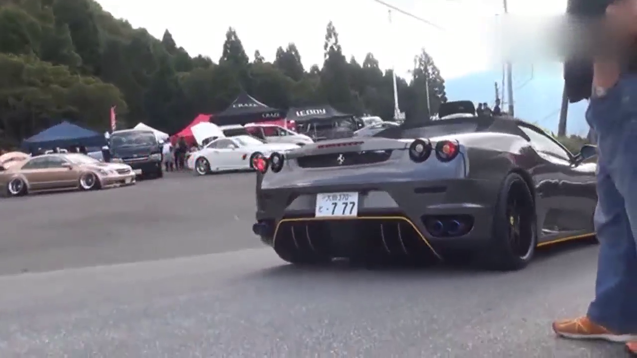 日本改装车搞聚会，我只想知道这些改装车还能有减震吗