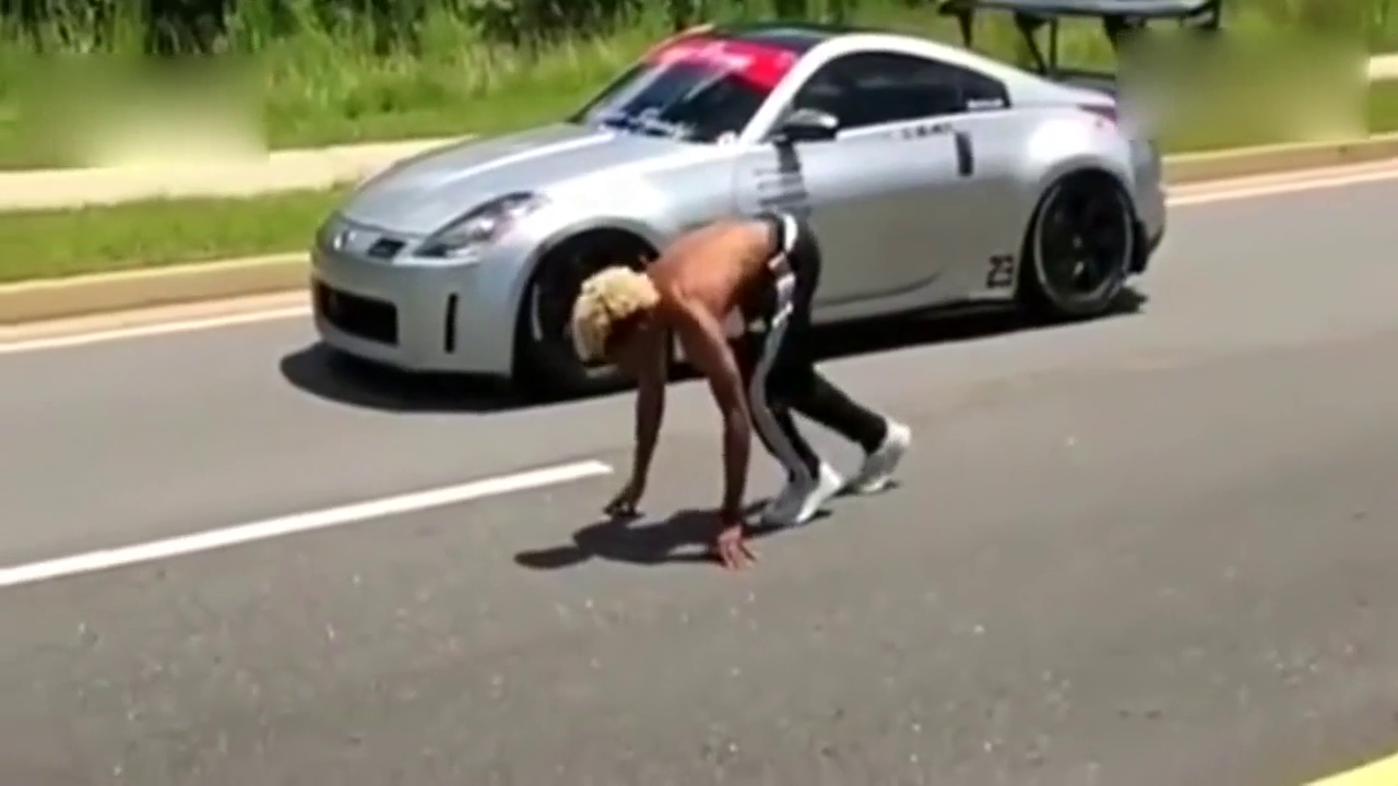 再快的跑车起步也不行，赢在起点的男人！