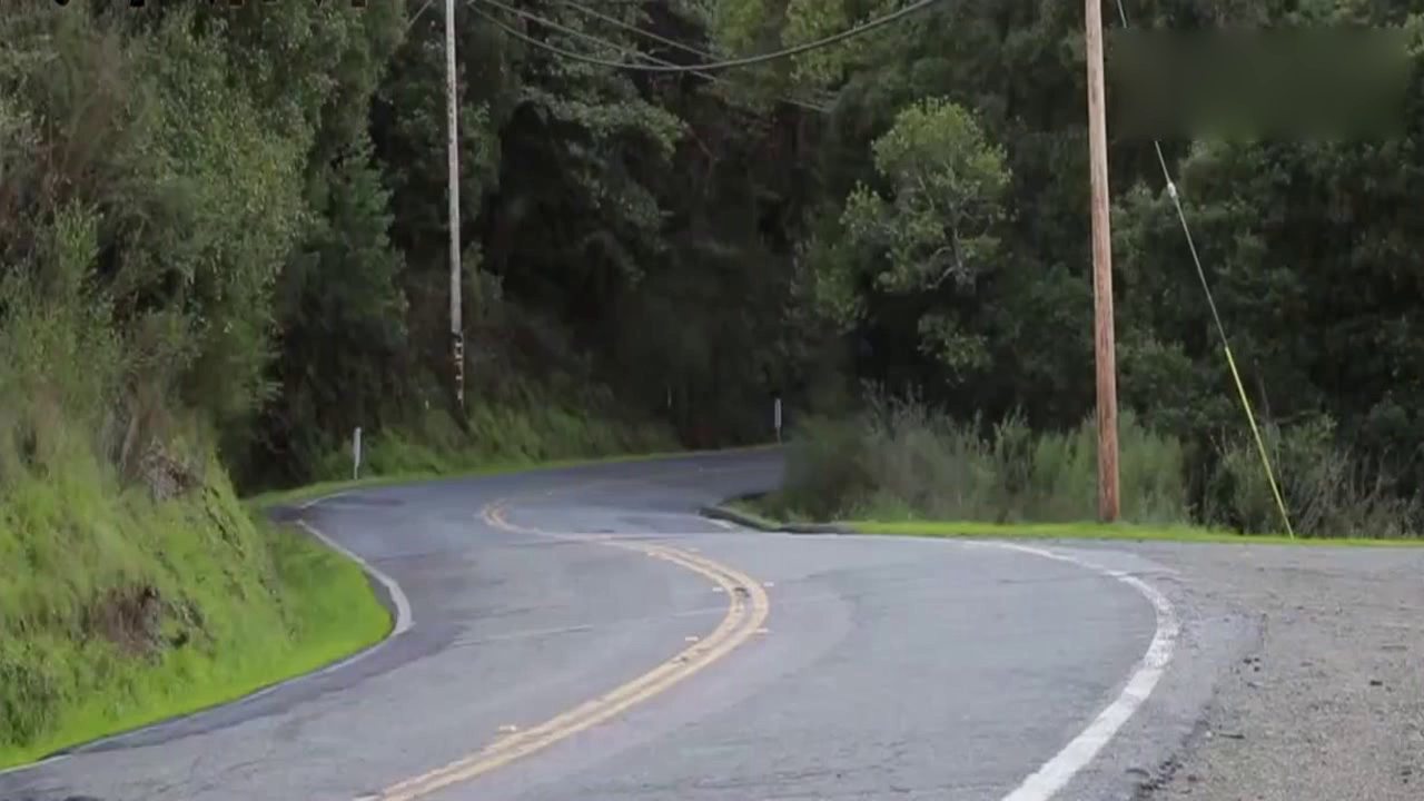 超帅气的跑车，车门太特别！