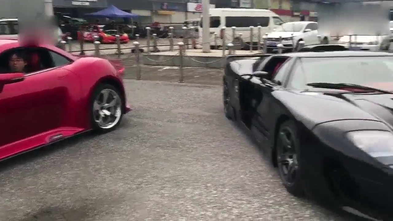 三部定制跑车，懂车的人都说不出来其中两台名字！