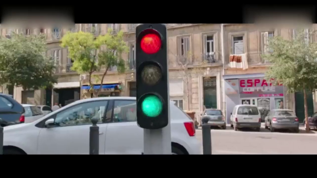 10几万的出租车大战百万兰博基尼！谁胜谁负？