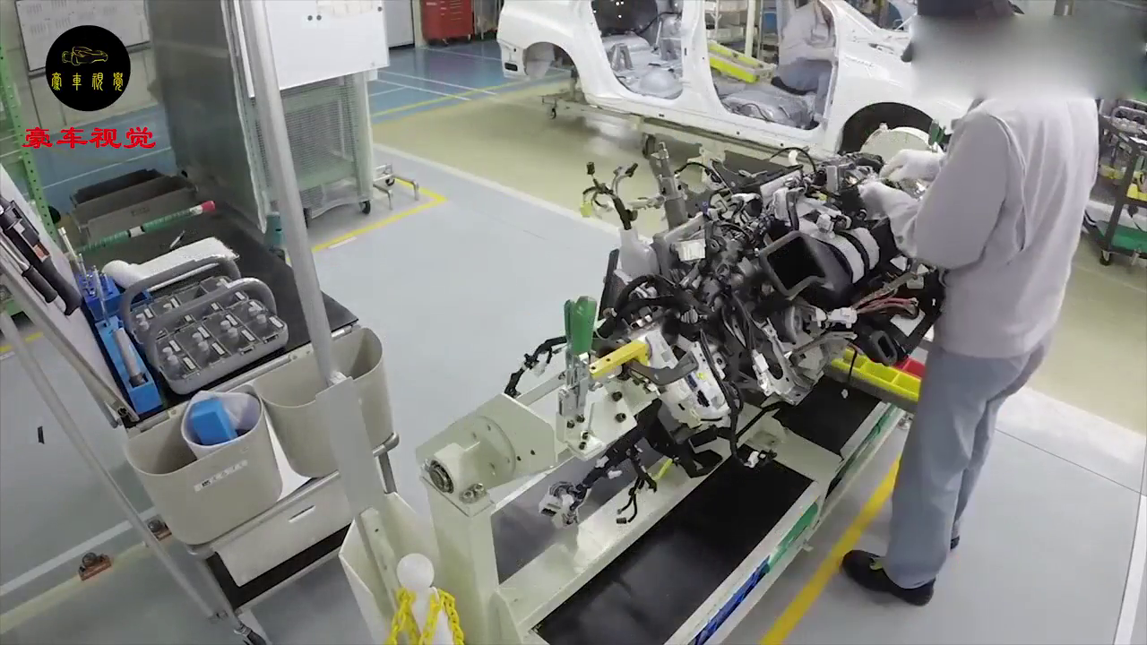 丰田超级跑车亮相，还有望搭载宝马3