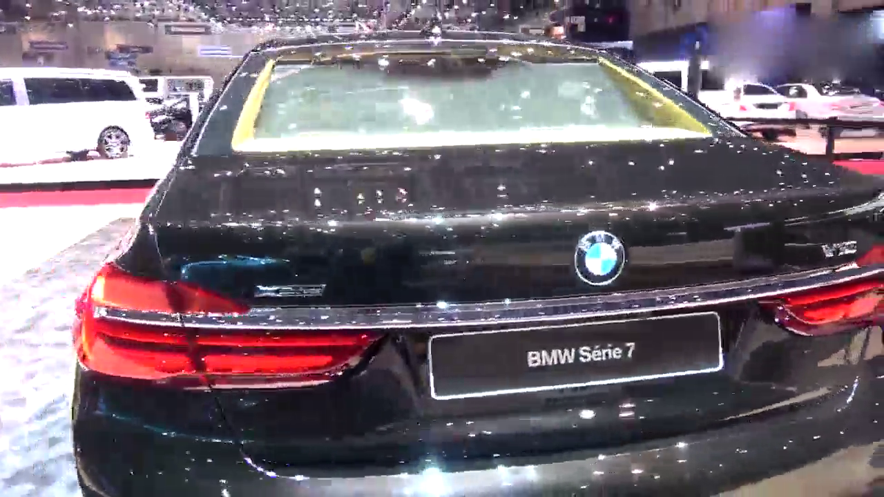 日内瓦车展 宝马M760Li 浅棕色内饰亮了