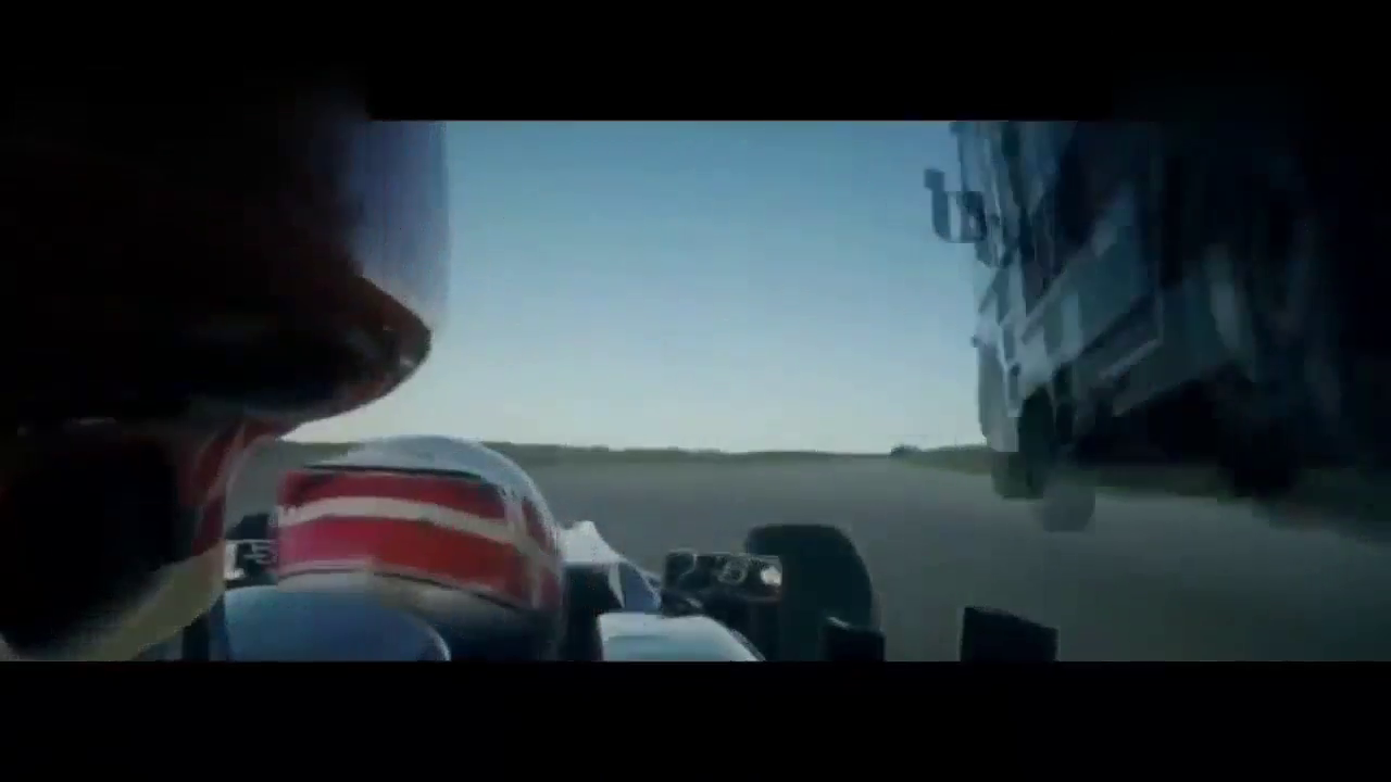 要不是监控，你肯定看不到卡车司机这惊为天人的技术