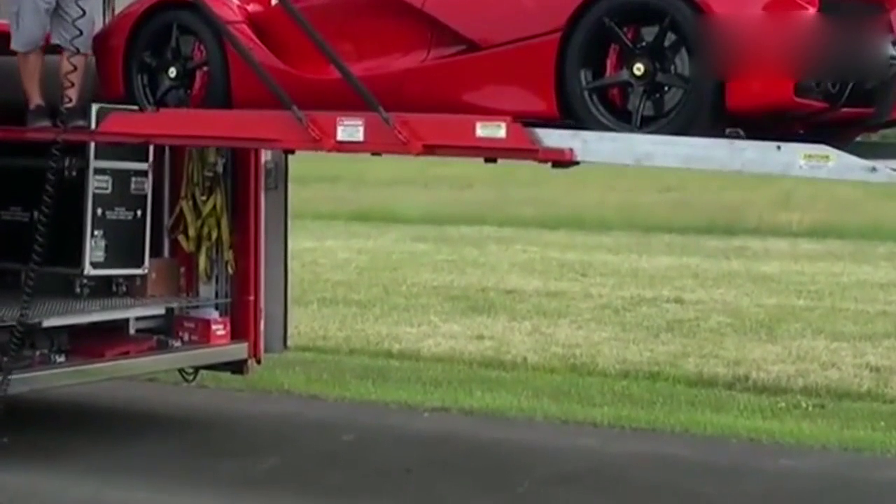 专业跑车卸车工，这波操作溜