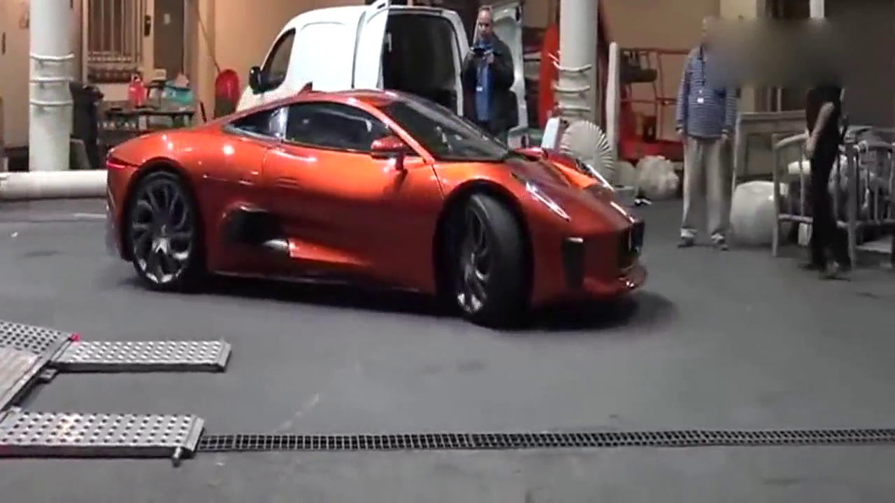 一千八百万的捷豹跑车 第一次遇见！