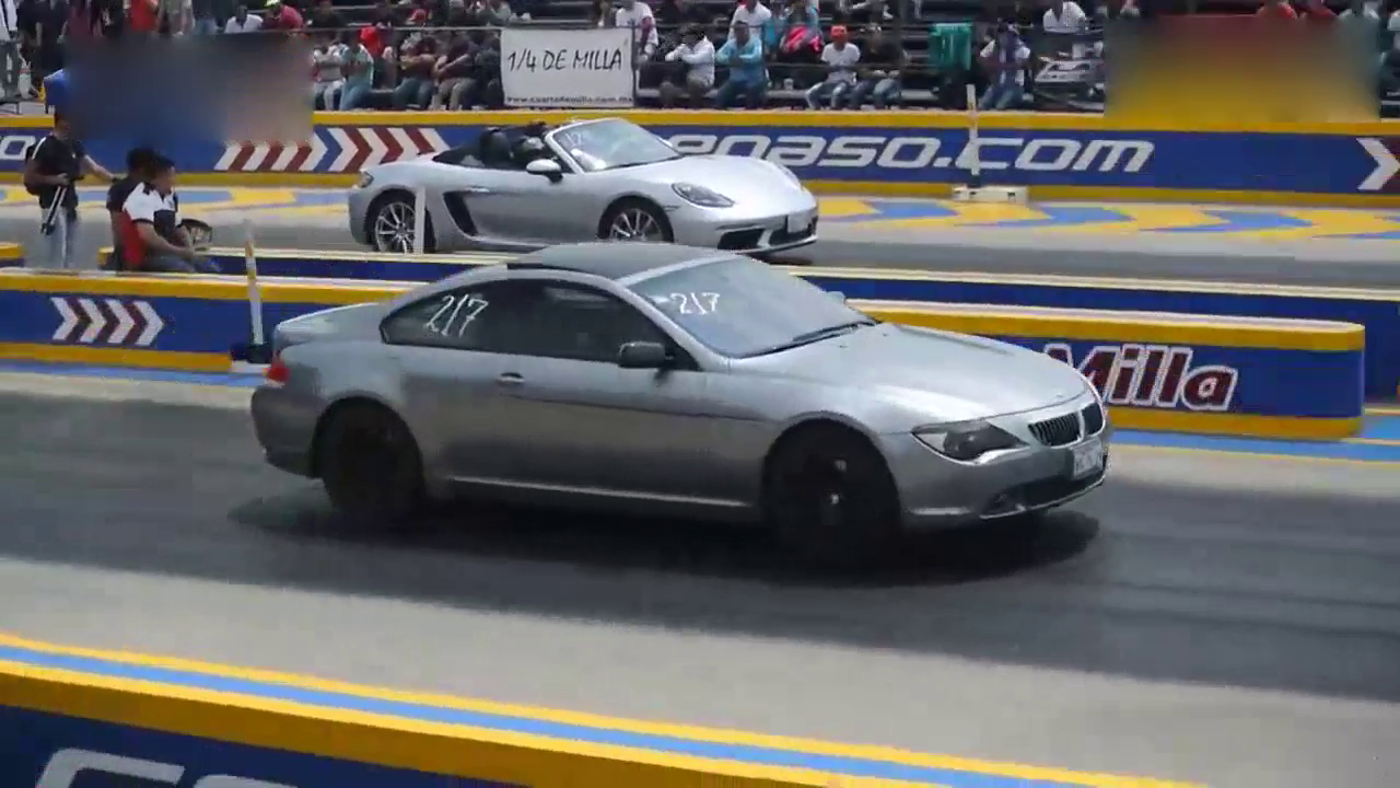 难得一见！宝马6系直线对战保时捷跑车