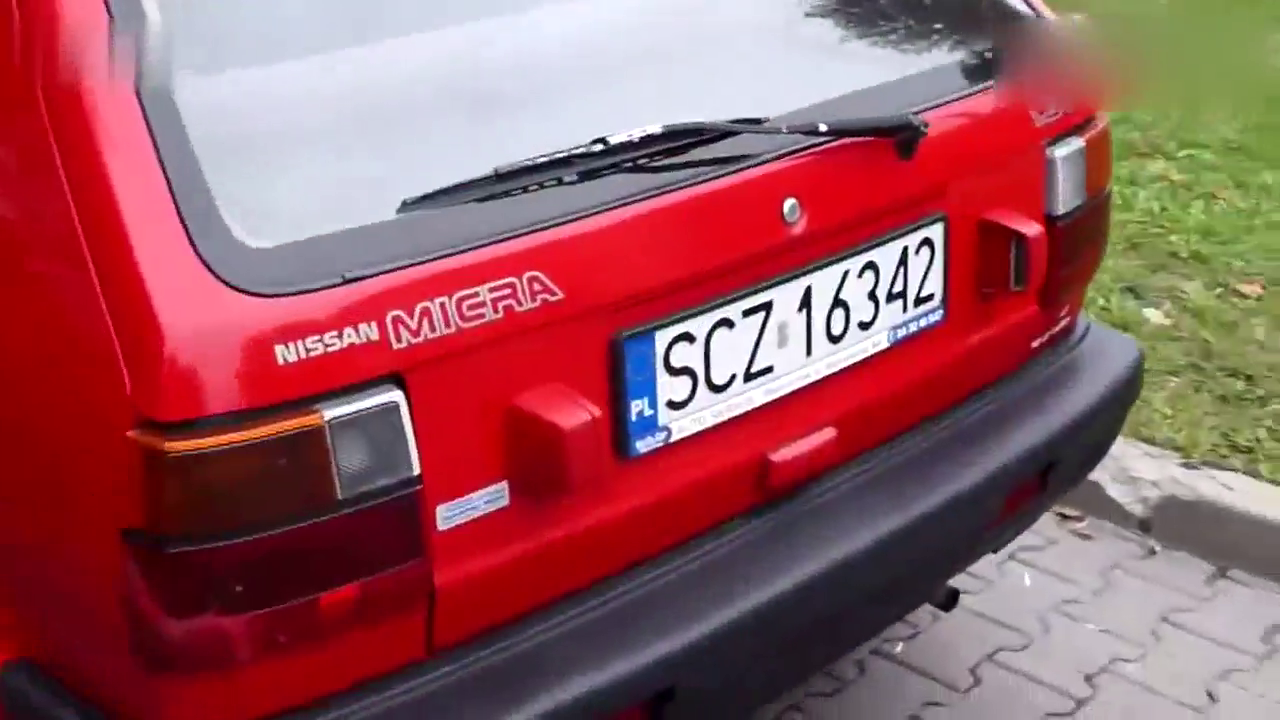 如何让排气管发出跑车的声音 -