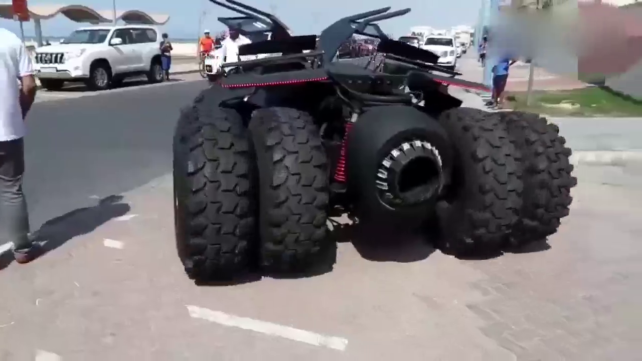 1000万的跑车，怪物般的造型，吓的兰博基尼不敢踩油门