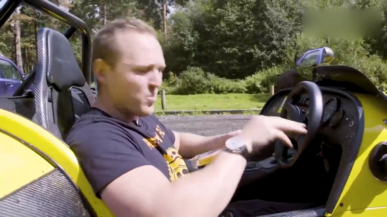 原来卡特汉姆跑车还能这样玩？培根烤肉