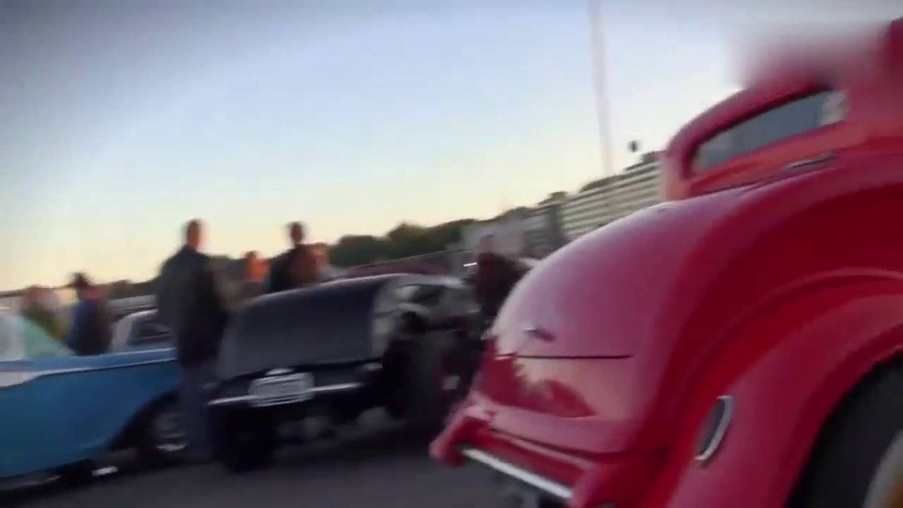 1200马力道奇SRT V10烧胎暴走吓跑超级跑车