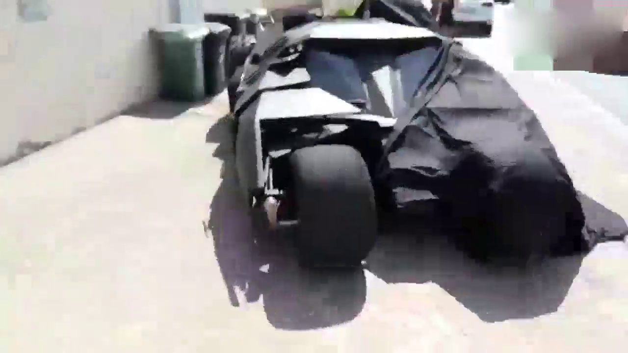 1000万的跑车掏出钥匙，兰博基尼都不敢踩油门了!