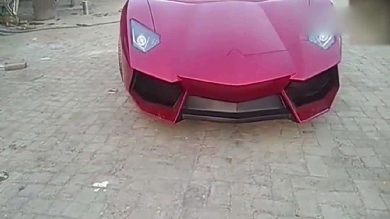 小伙自造的兰博基尼跑车真霸气