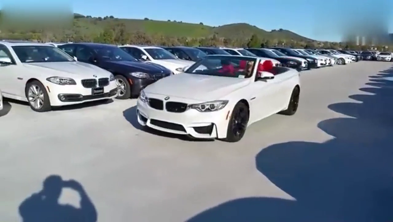 价值110万的宝马跑车，按下钥匙，变形开始！