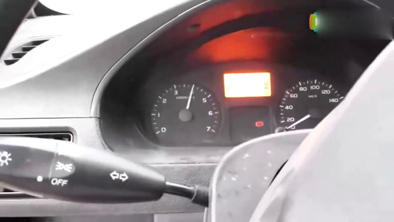 五菱宏光神一般存在，开出跑车声浪，威武