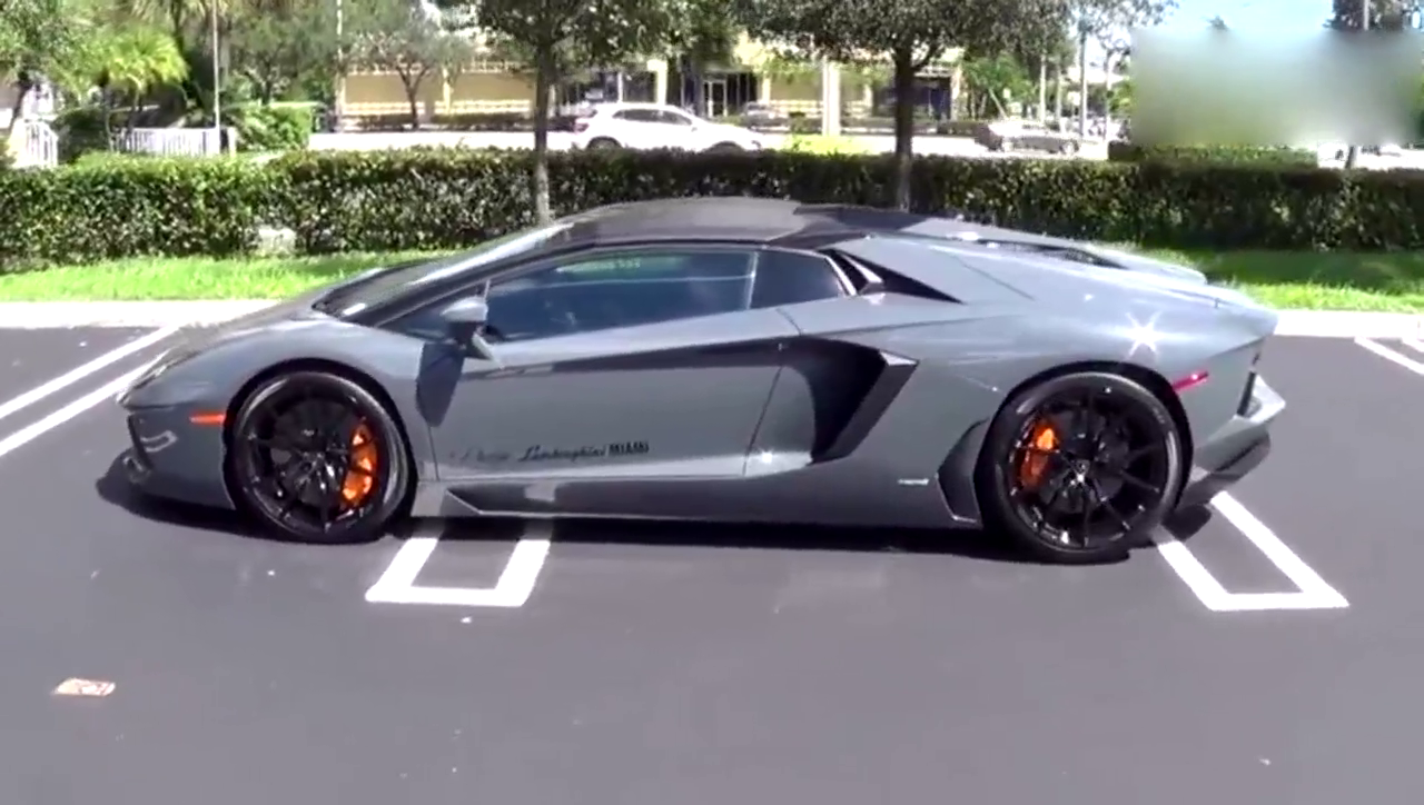 最完美的敞篷跑车，兰博基尼LP700-4