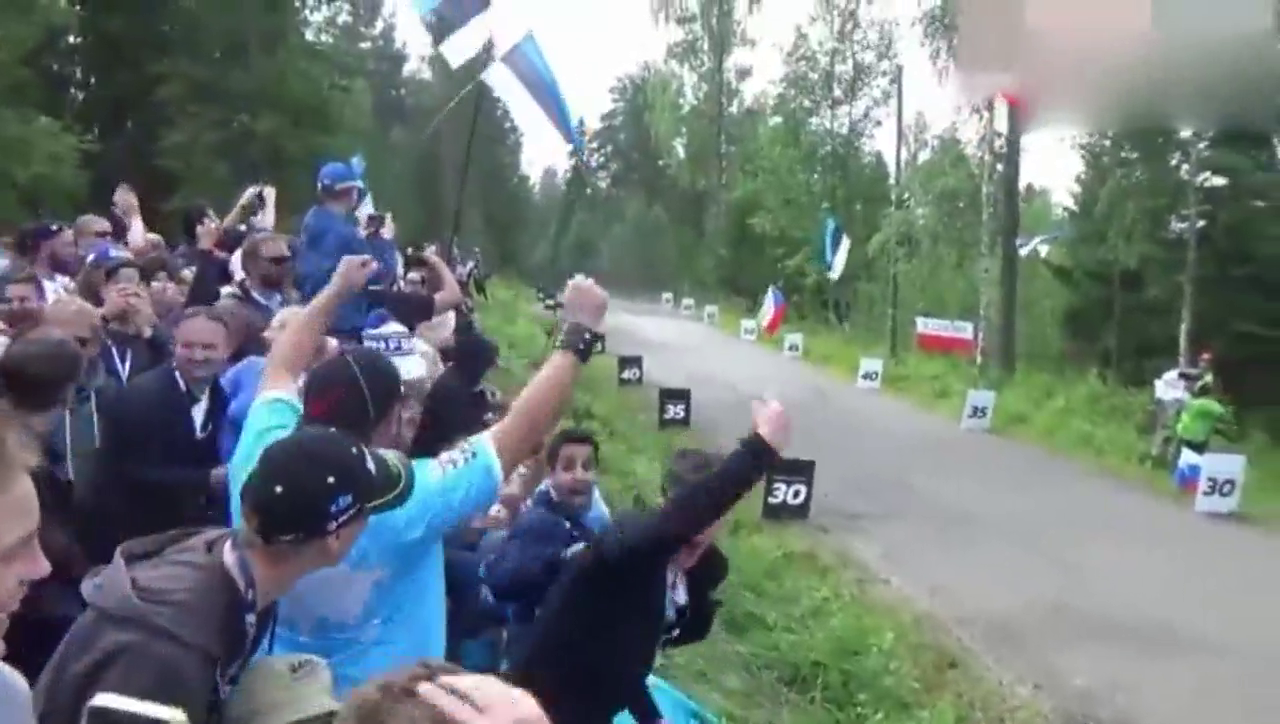 油门踩到底不刹车的属WRC最疯狂，个个都是要速度不要命的！