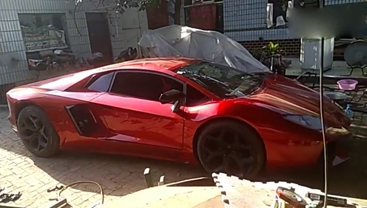 小伙自制的兰博基尼跑车，不知道的以为是真车，太像了