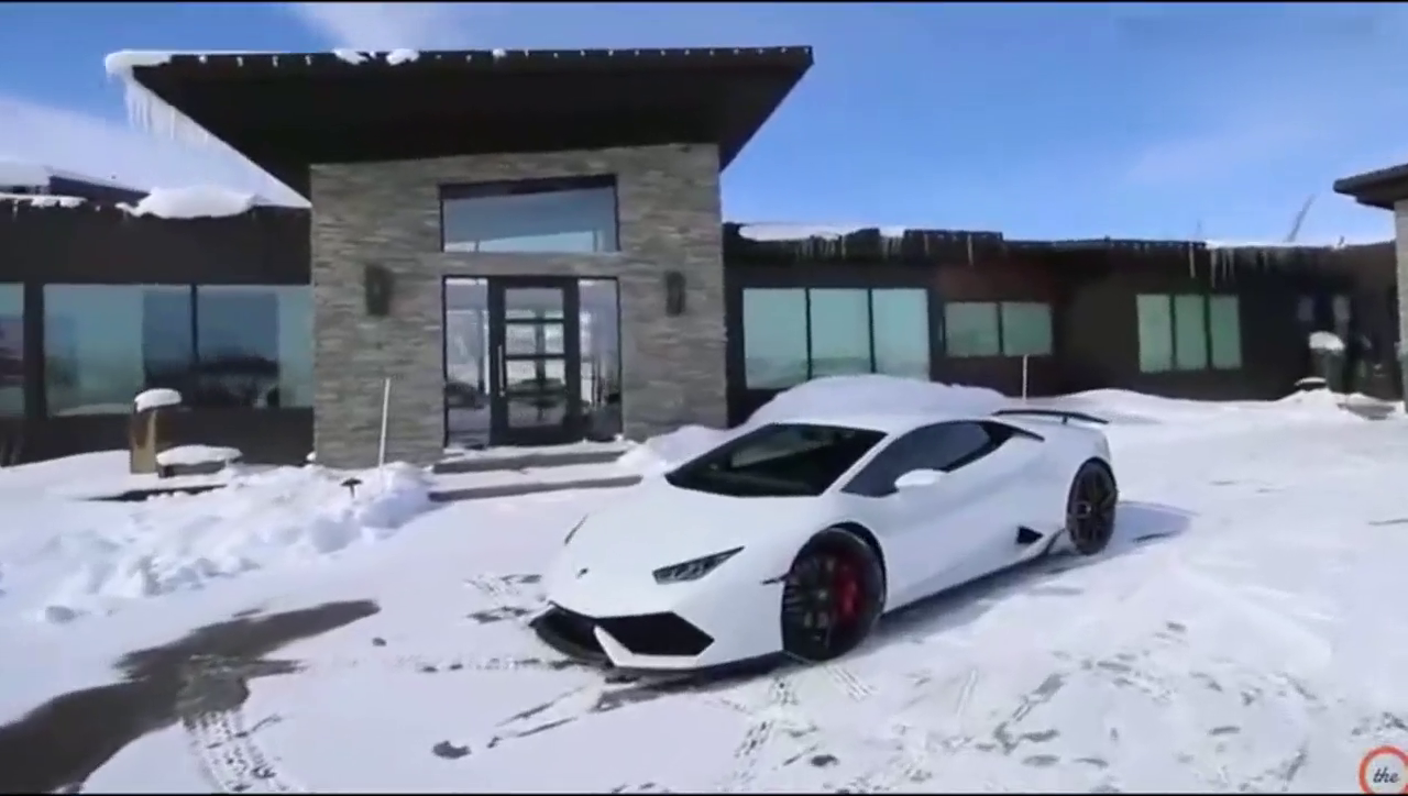 兰博基尼和奔驰跑车的启动键谁更霸气，按下去才知道！