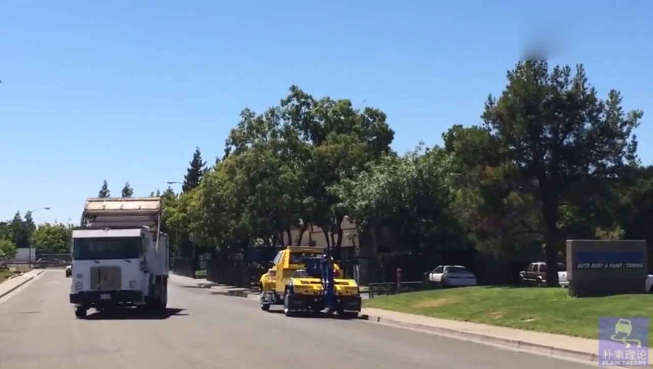 18年车龄的沃尔沃自卸卡车，加装液压铲斗能自行装车