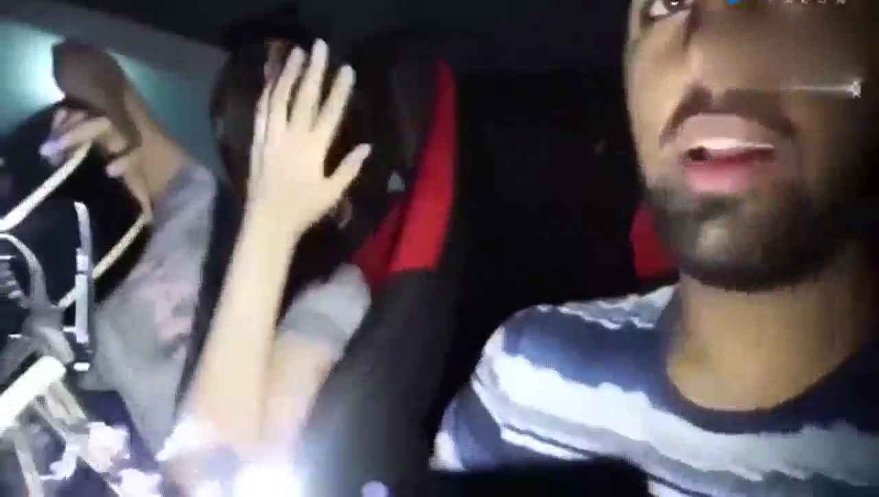 小伙作死在兰博基尼跑车内睡了一夜之后变成这样了