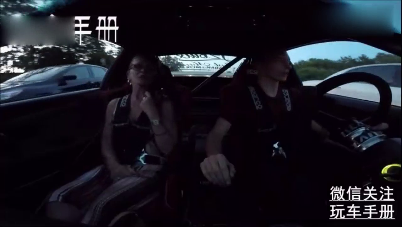 把母亲骗上了改装车，才发现做了一件让自己后悔的事