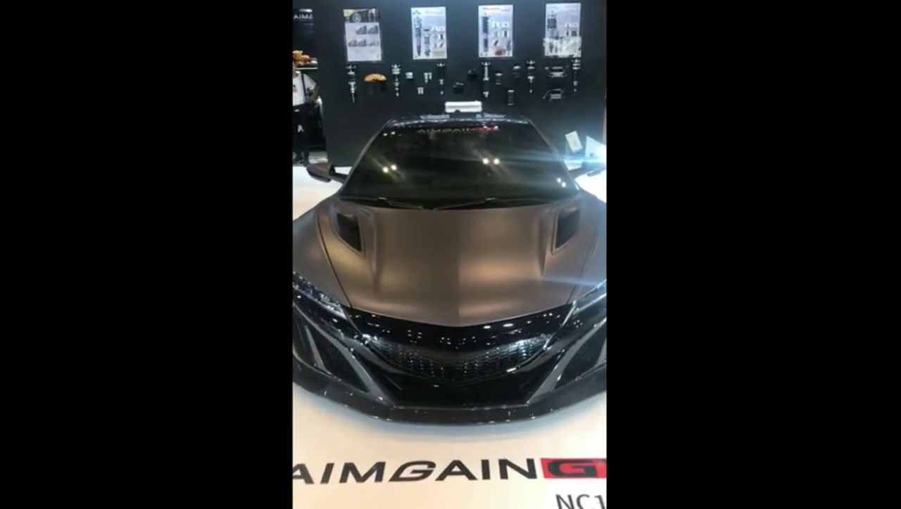 漂亮的跑车 底盘很低 知道名字吗