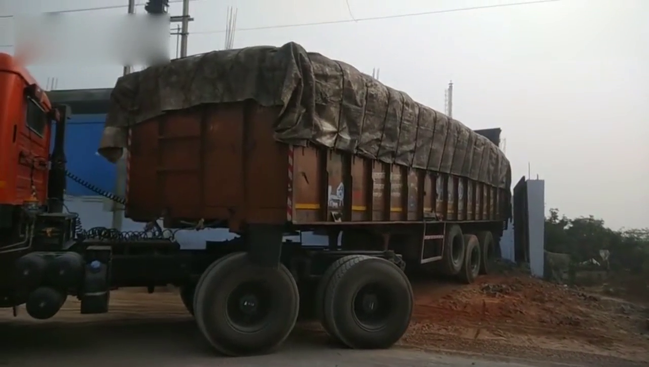 神奇的卡车司机倒车