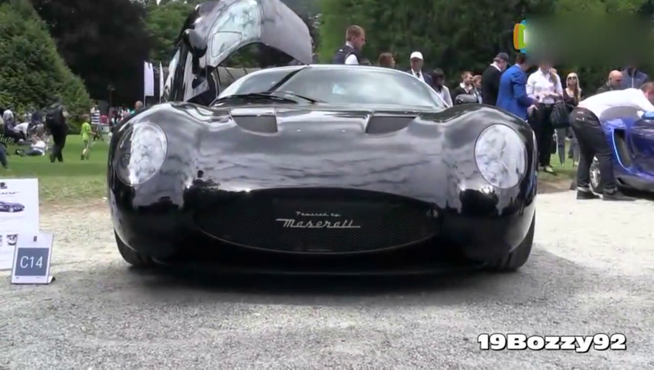 疯狂的Zagato玛莎拉蒂V8跑车的引擎声