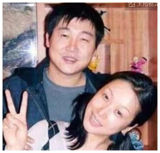 3任男友分别身亡、入狱、破产,终嫁10亿富豪,48岁与儿子像姐弟