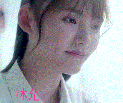 看完《一吻定情》超甜的林允,发现了吗?她神似某一版的小龙女!