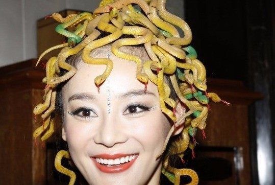 女星最想删掉的照片:袁姗姗成美杜莎,王祖贤辣