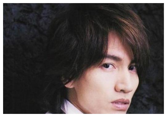 日本评选中国最帅男明星，鹿晗都垫底?第一名是他!