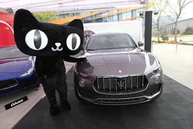 他的汽车超市正式开业，3天卖出3万辆，4S店：留个活路行不？