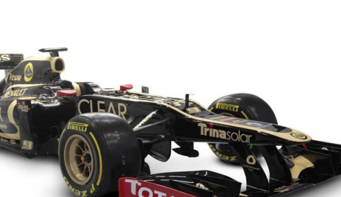 超级亚久里赛车，不甘平凡，设计时尚性能优良，具有艺术感