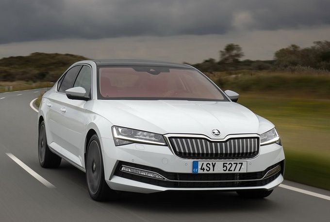 造型靓丽还比日系省油？斯柯达新速派插混版车型iV官图发布！