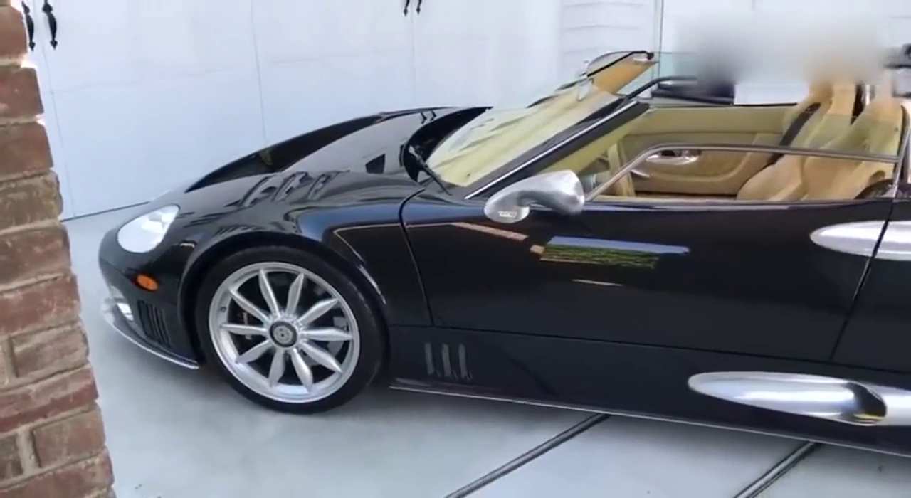 世爵C8超级跑车，打开车门才知道有多豪华！