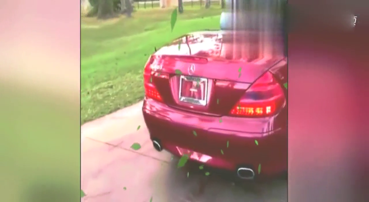 20年前的奔驰跑车，打开后备箱以后就是变形的开始！