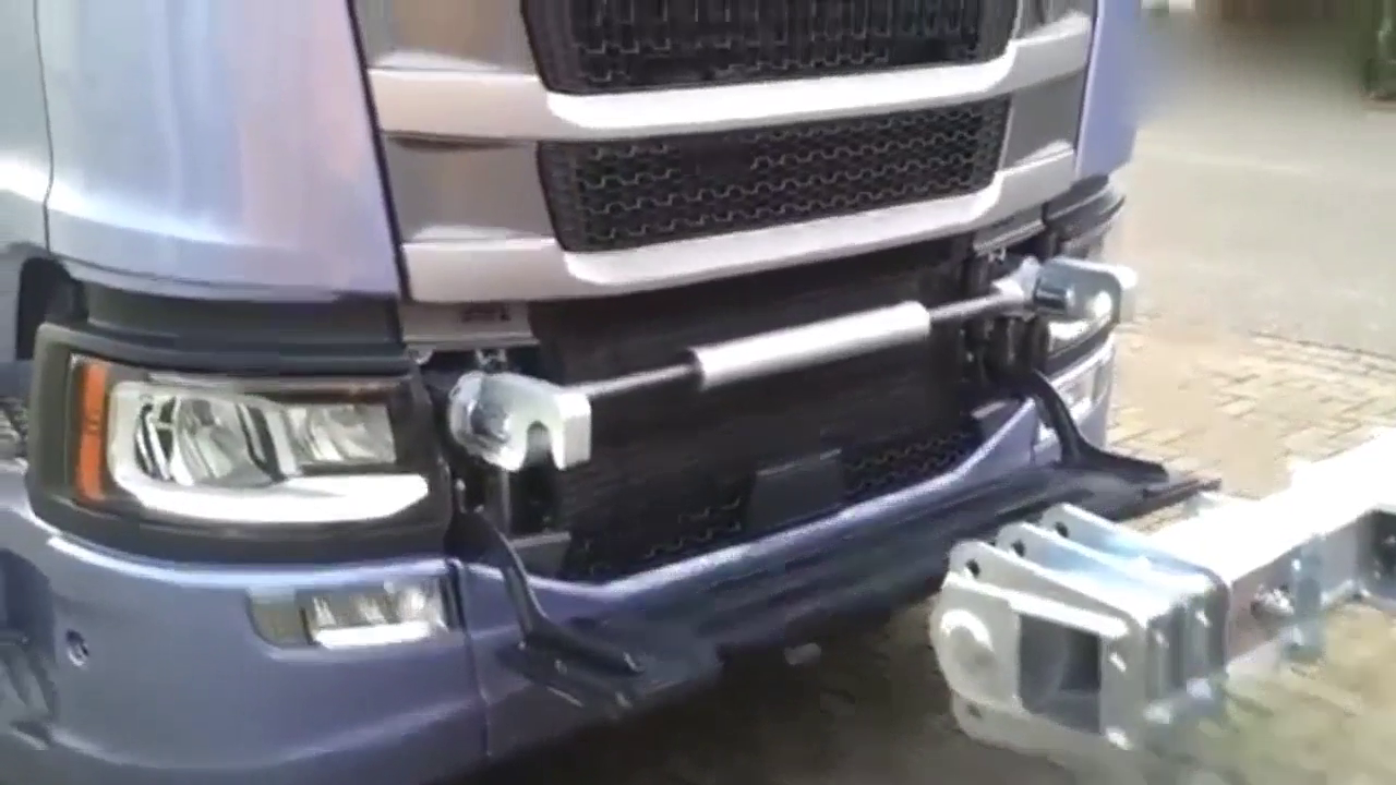 斯堪尼亚卡车拖行专用的钩子，牢固便捷