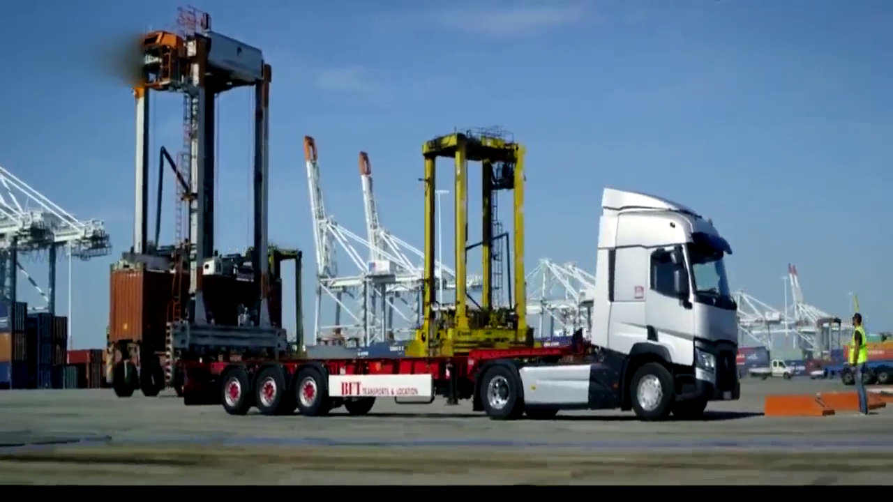 国内买不到的雷诺卡车，实在是太帅了，金杯很可能会生产