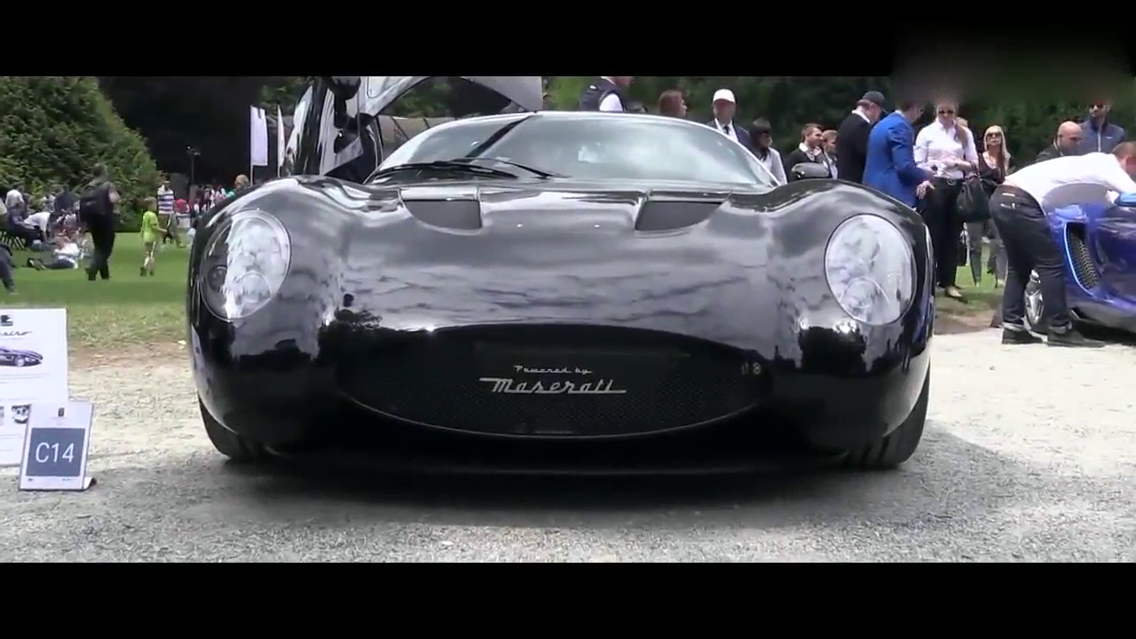 疯狂的Zagato玛莎拉蒂V8跑车的引擎声