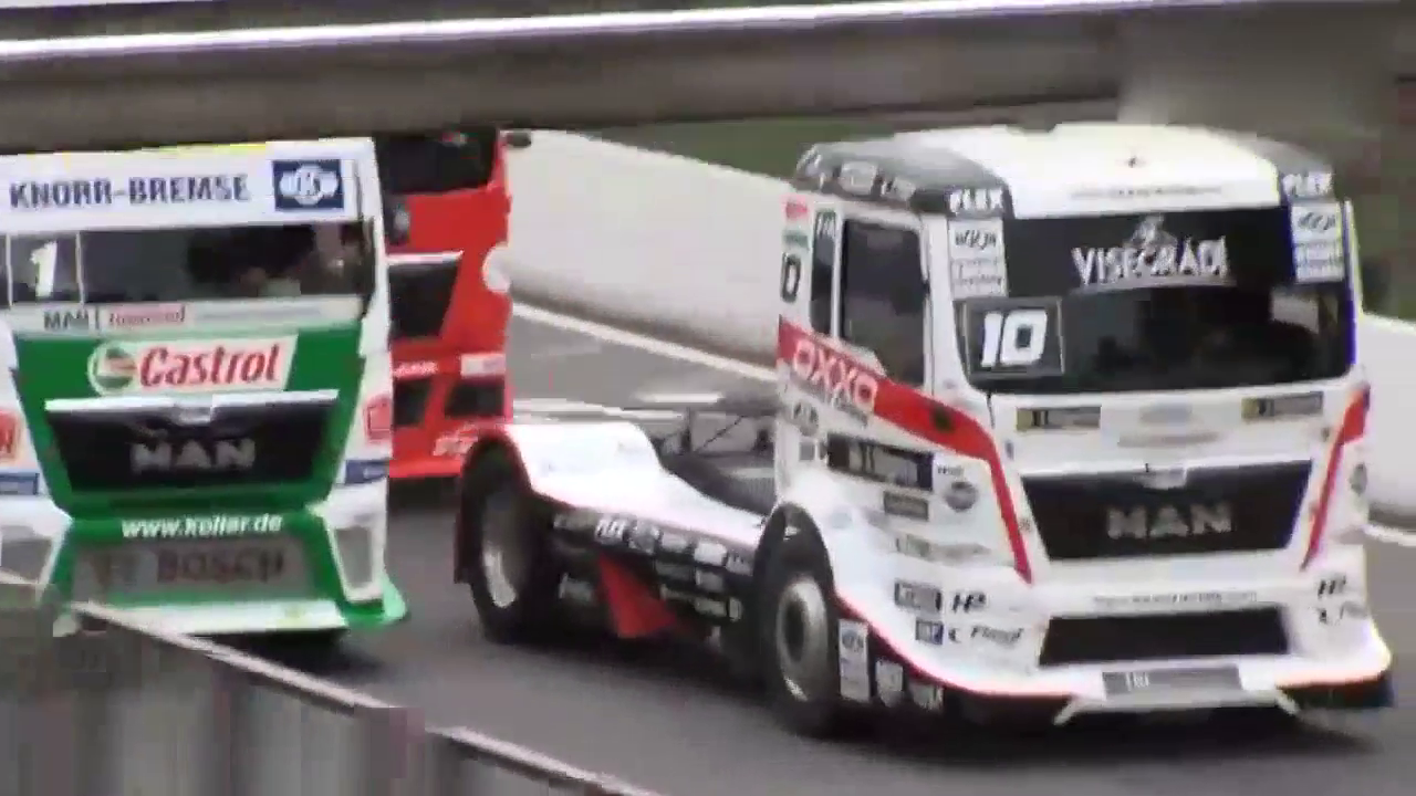 重型卡车竞速，车祸的瞬间会有多震撼