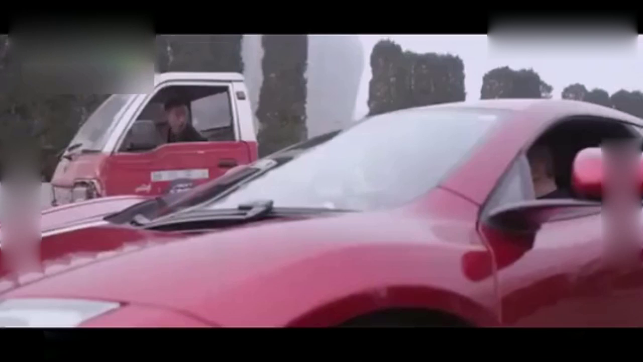 五菱宏光车主主动挑战跑车车主，倒是跑车最后无地自容