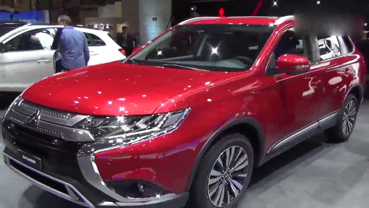 车展实拍2018款三菱欧蓝德，外观变化明显！