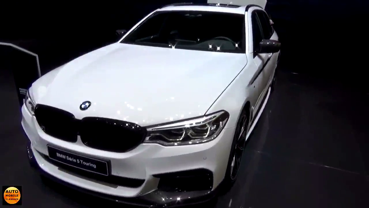 2018款宝马5系520D旅行车 车展外观实拍